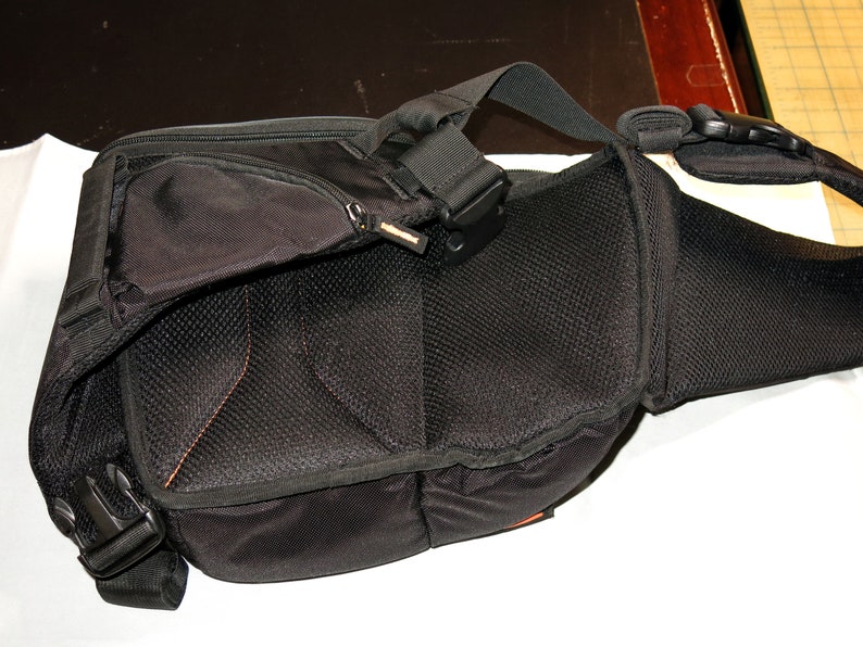 Case Logic SLRC-205 SLR black camera sling image 2