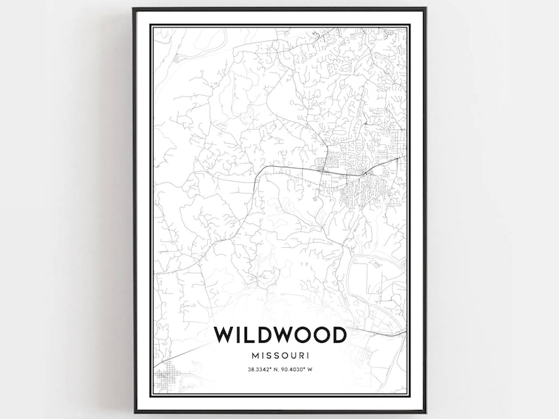 Puede incluir: Un mapa en blanco y negro de Wildwood, Missouri. El mapa muestra las calles y carreteras de la ciudad. El texto "Wildwood, Missouri 38.5342&deg; N 90.4030&deg; W" est&aacute; impreso debajo del mapa.