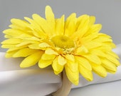 Yellow flower rustic napkin rings, Set of 4 napkin rings, modern napkin holder. formal dinner party. wooden napkin rings, mothers day brunch