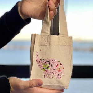 Elephant Personalized Gift bag with glass| Gift bag | Best Friend Gift|Send a Gift| Christmas Gift| Christmas Gift for her | Gift bag |