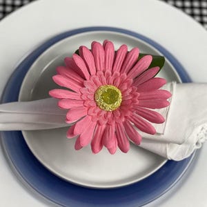 Napkin Rings//Pink Daisy Napkin Ring // Pink Watermelon -Set of 4//Handmade Table Decoration for Spring// Easter, or Summer Parties