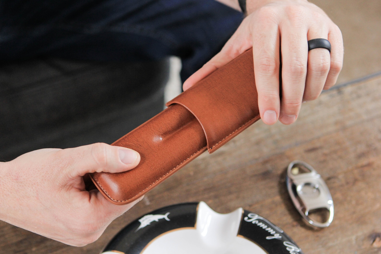 Two Cigar Travel Vegan Leather Case in Chestnut Brown by Case - Etsy