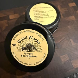 Mantequilla para tablas Wood Works - Apto para alimentos, con aceite mineral y cera de abejas - Lata de 85 g