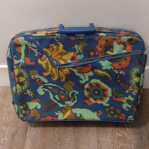 Vintage Blue Flower Power Suitcase Luggage 60s-70s BoHo Hippie With Key