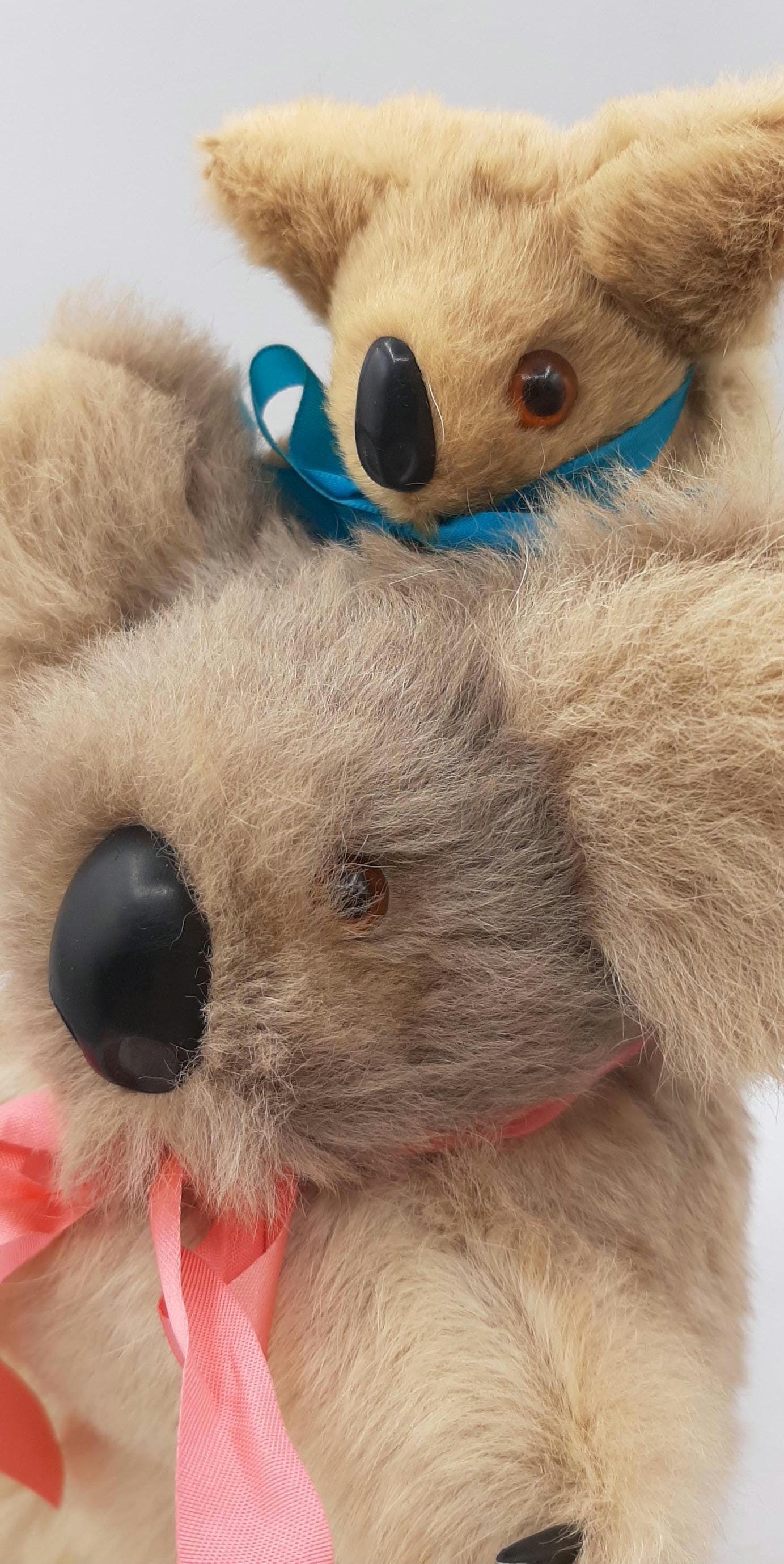 ハンドメイドのヴィンテージコアラと赤ちゃんの本物のカンガルーの毛皮
