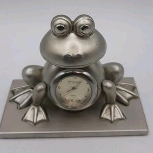 Vintage Daniel David Collection Mini Clocks Desktop Silver Colored Sitting Frog