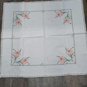 Vintage Handmade Embroidered Square Table Cloth Crocheted Edge 34&quot; x 37&quot;