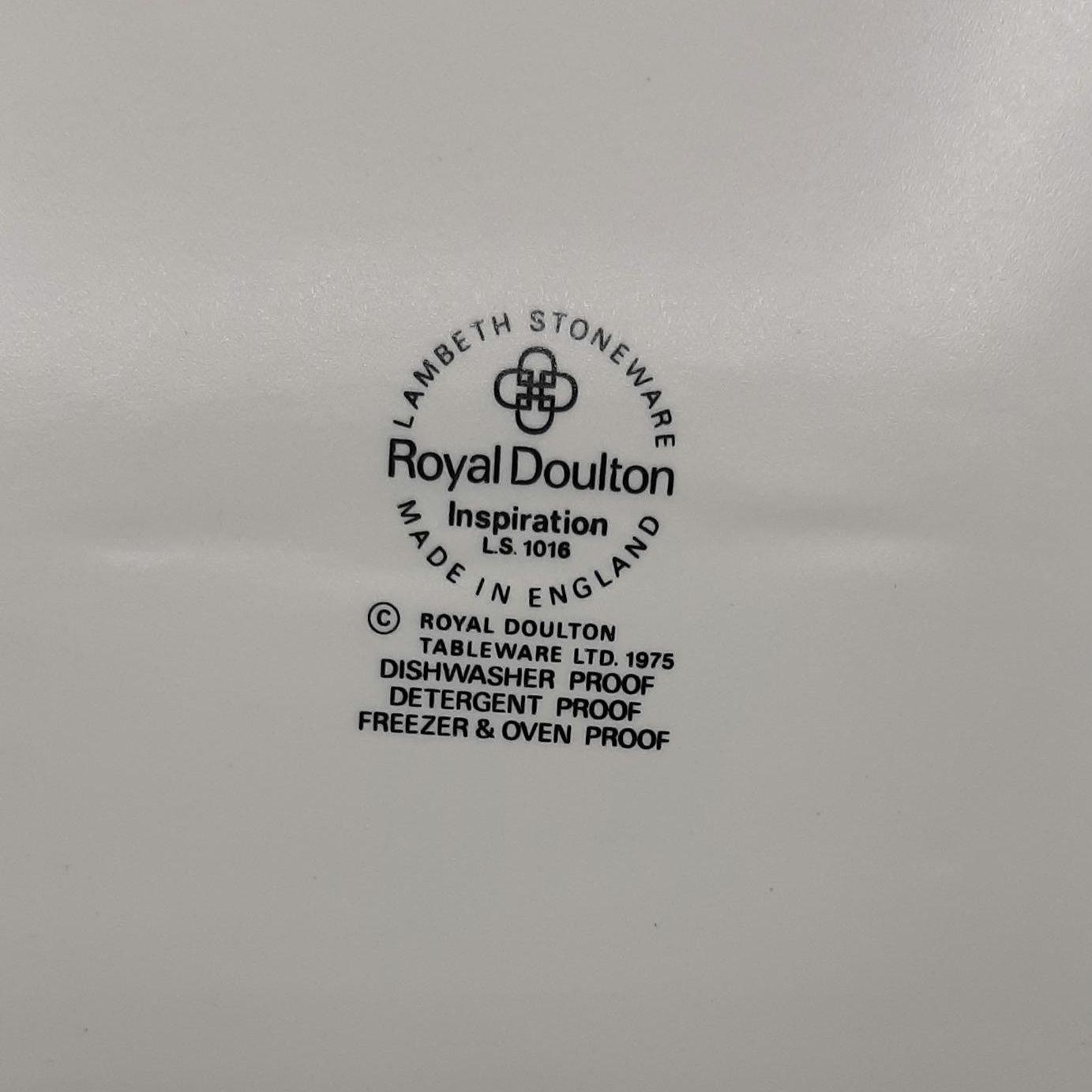 英国製 ロイヤルドルトン  ラウンドオーバルサービングプラター ロイヤルドルトン オーバルサービングプラッター 13 1/4インチ