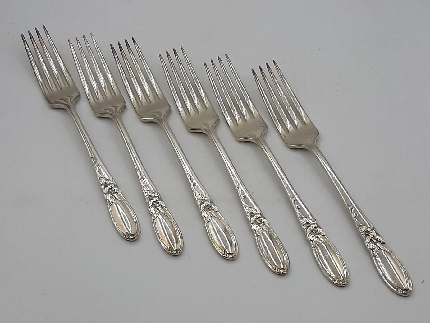 Oneida Dessertgabeln – 12-teiliges Set, Silberfarben, 18/10 Edelstahl, Spülmaschinengeeignet