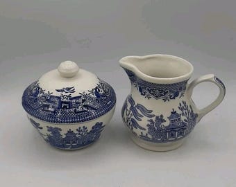 Juego de jarro para crema y azucarero vintage Churchill England BLUE WILLOW con tapa.