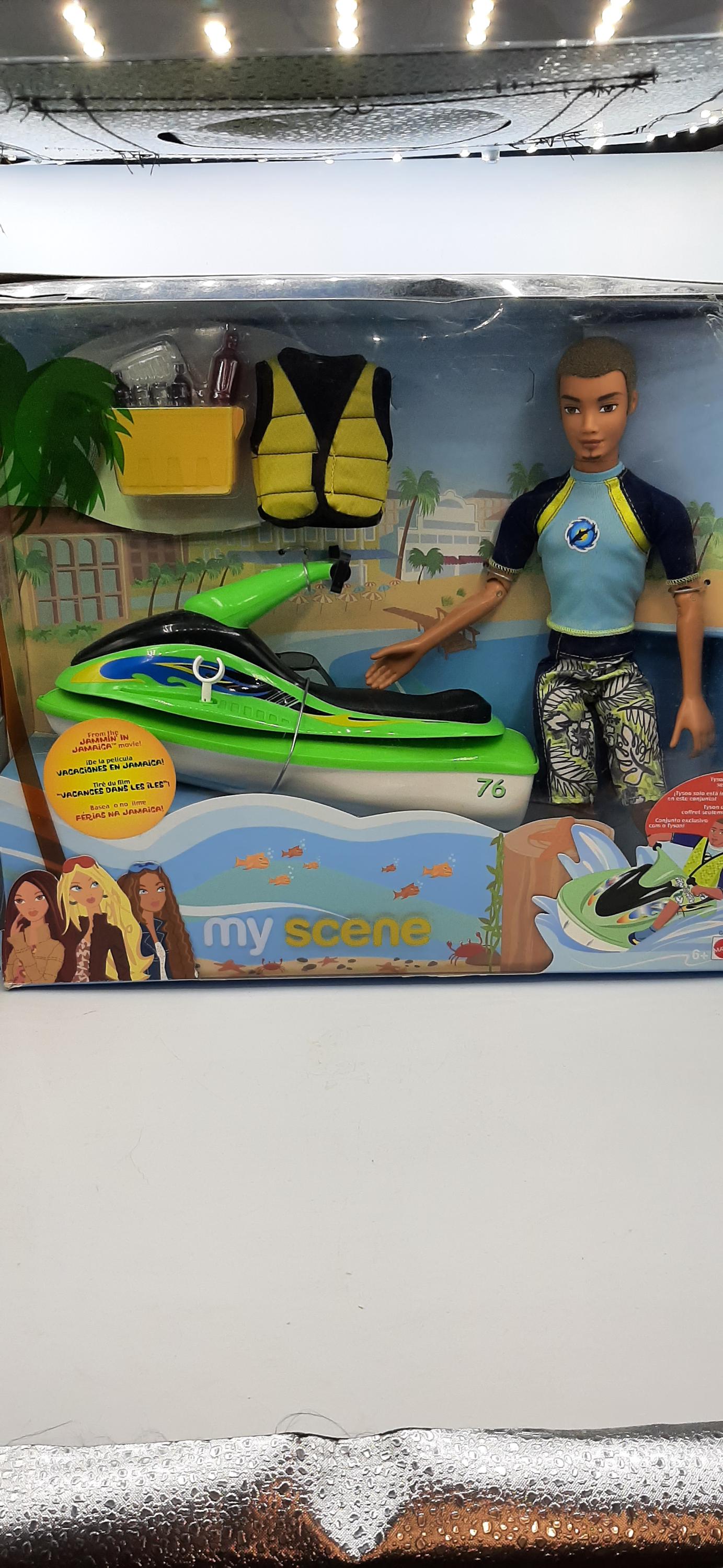Barbie My Scene Jammin' in Jamaica Surfrider Giftset 2003 Mattel