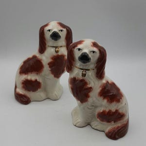 Vintage Russet English Staffordshire Spaniel Dog Pair Hand Painted 5 3/4&quot; Tall