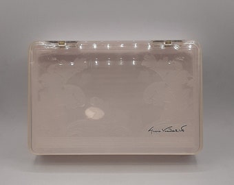 Vintage GLORIA VANDERBILT Plastic Keepsake Hinged Vanity Box Embossed Top