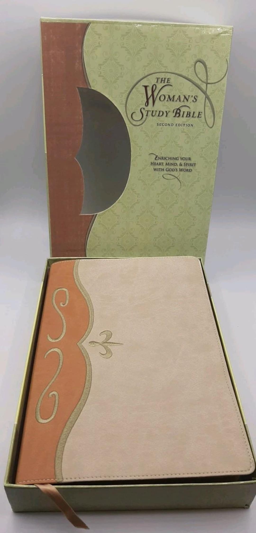The Womans Study Bible New King James NKJV Tan Cream Leathersoft Nelson ...