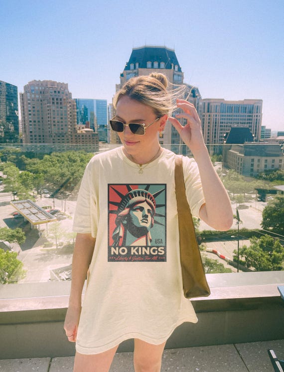 No Kings T-Shirt: Anti-Authoritarian Political Graphic Tee