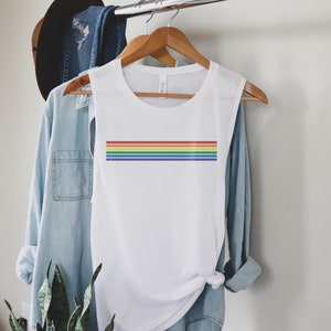 Gay Pride-tanktop | LGBT-trotsshirt | Maart voor de beweging | Klassieke spiertank met regenboogstrepen