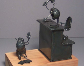 Lawyer judge scene, 2 flea