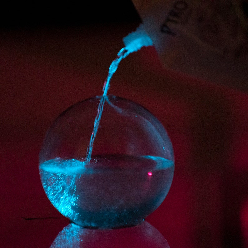 Bio-Orb Filling up with Glowing algae (Pyrodinos)