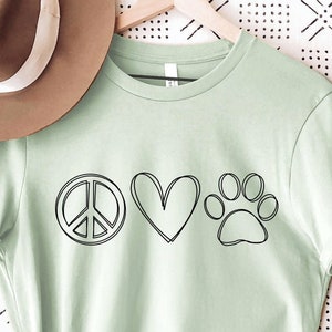 Peace Love Dogs Cats Paw Heart SVG Cut File T- Shirt Digital Télécharger Christmas Clipart Cricut Silhouette Pawprint png Dog Cat Mom Vector
