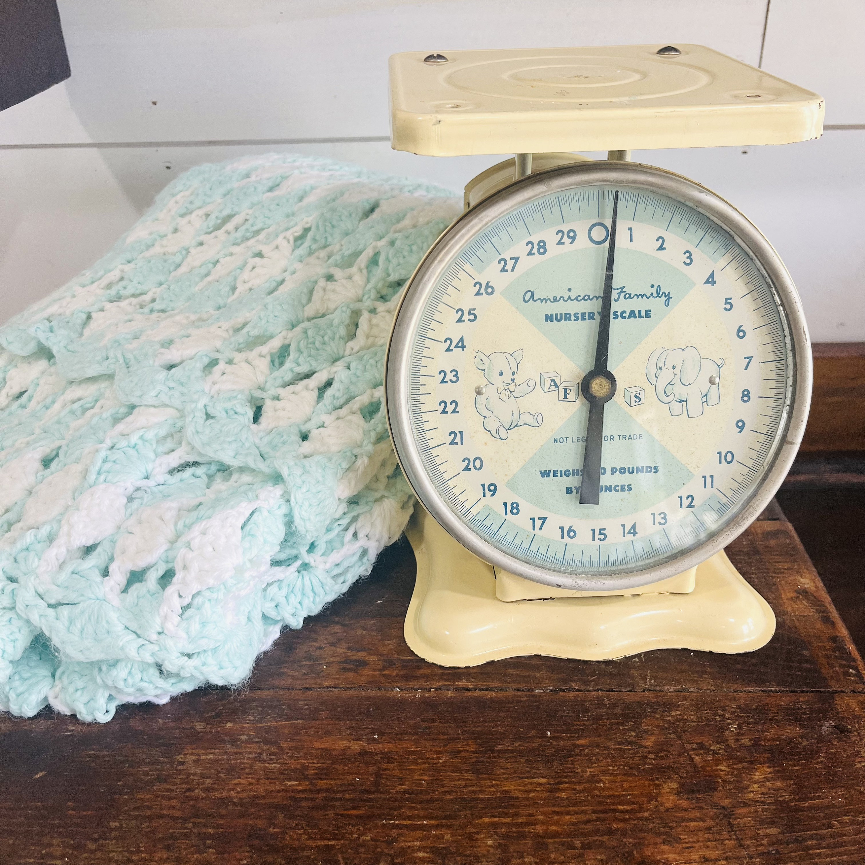 アンティーク雑貨 Vintage American Family Nursery Scale Vintage American Family Nursery Scale - Antique Baby Scale