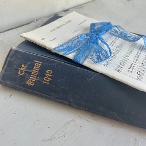 Vintage Hymnal Pages-Old Church Song Pages-wedding decor-christmas decor-hymnal pages for artwork-gift-repurpose-church craft-fall-religious