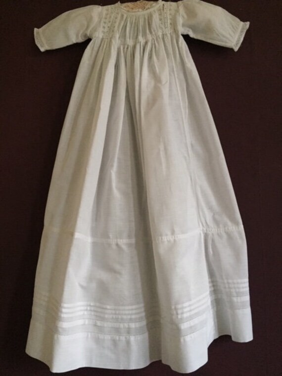 Victorian linen christening gown with hand embroi… - image 2