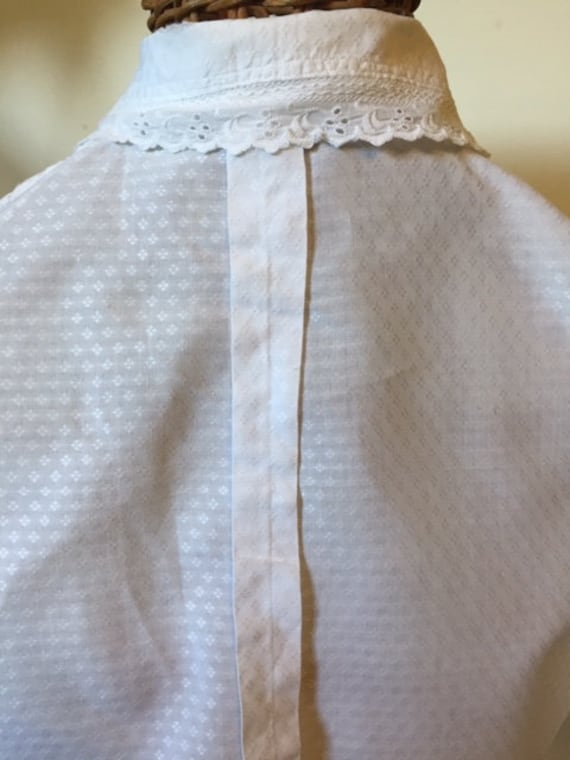 Vintage white blouse with hand sewn broderie angl… - image 7