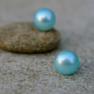 7.5mm Powder Blue Freshwater Pearl Earring Studs on Sterling Silver Posts, Minimalpearl stud earrings, Minimalist Pearl Jewelry
