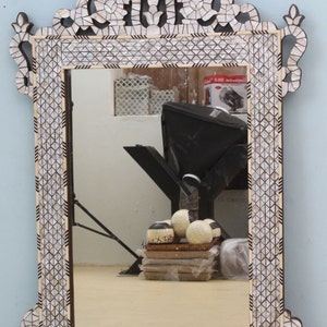 Antique Look Home Decoration Wall Mirror Frame Mother Of Pearl Home Decorative Mirror Frame