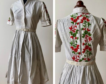 50s Black and White Striped Shirtdress / 1950s Vintage Fit and Flare Shirt Dress With Buttons, Embroidery & Matching Belt / XSmall / Small