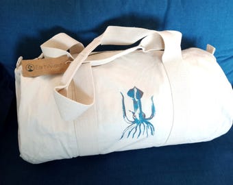 ecru duffelväska med bläckfiskmönster