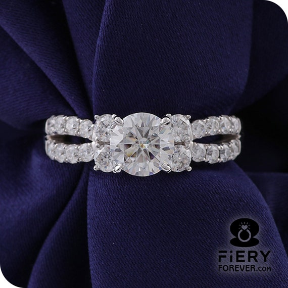 Vintage Art Deco Carat Round Cut Moissanite