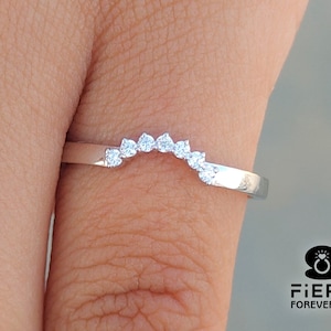 Moissanite Curved Wedding Band, Beautiful Round Brilliant Cut Matching Band For Engagement Ring, Comfort Fit Band, Handmade Ring For Ladies