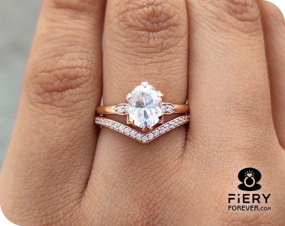 Oval contour wedding sale band