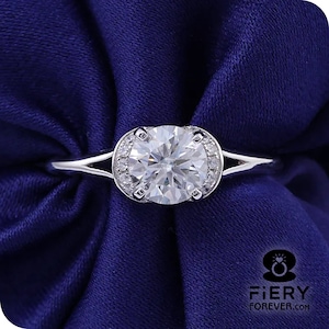 Split Shank Wedding Ring, 1/ 1.50/ 2.25 Carat Round Cut Moissanite Engagement Ring For Fiancée, Unique 4 Prong Designer Bridal Promise Ring