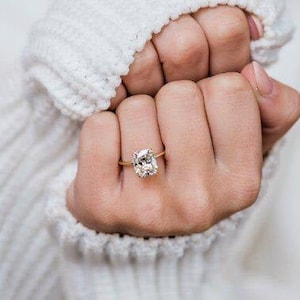 Beautiful 10 X 8 MM 3.20 Carat Colorless Elongated Cushion Cut Moissanite Delicate Solitaire Ring for Engagement and Wedding