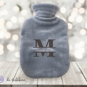 Wärmflaschenbezug mit Initial und Namen bestickt | personalisierter Wärmflaschenbezug