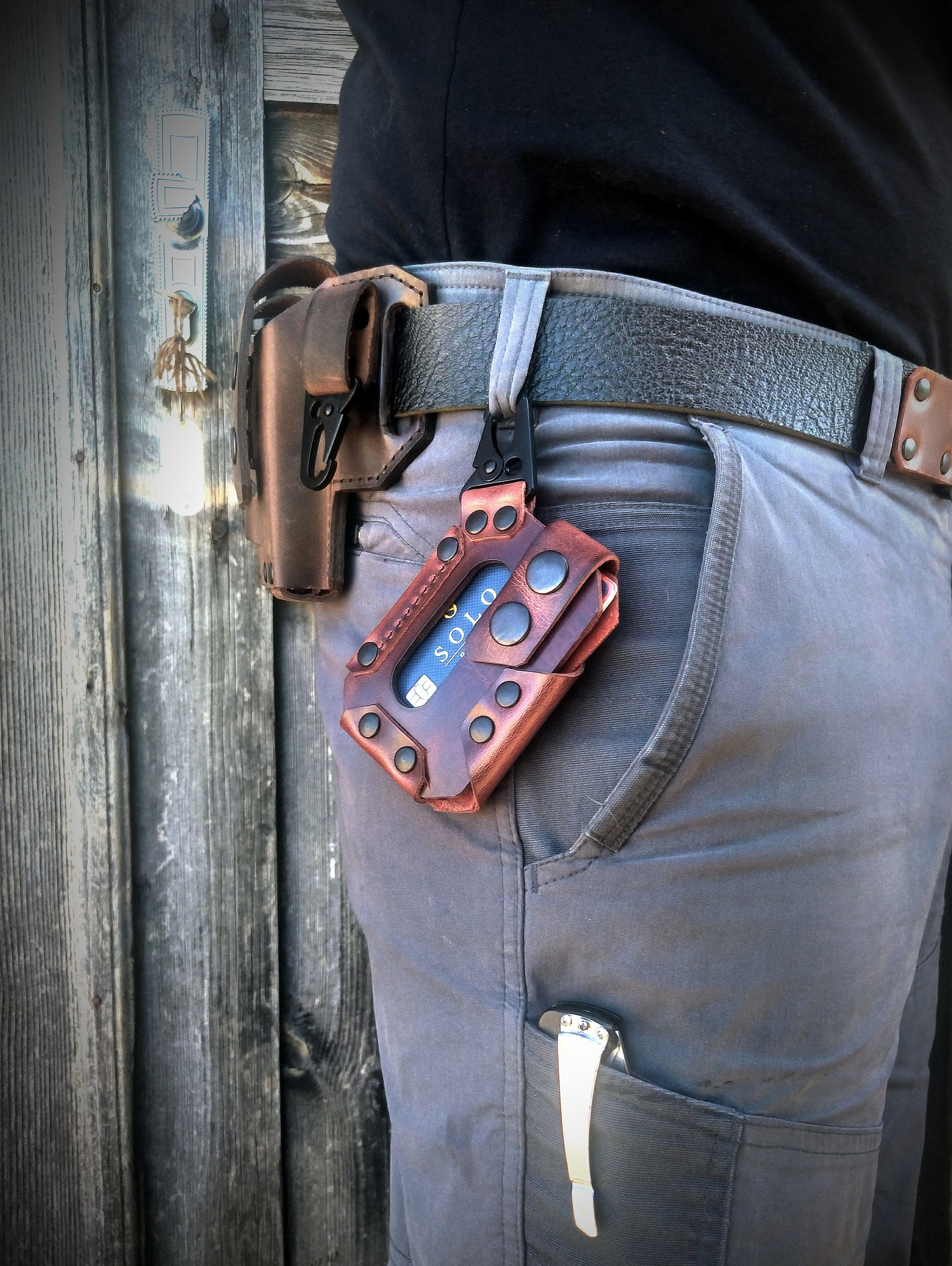 Tactical EDC Minimalist Slim Wallet, RFID Protect, Mens Wallet, Business Card Holder, Front Pocket Wallet, Tactical Wallet [Brown] keychain
