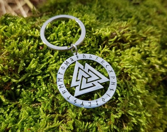 Valknut keychain / Valknut Keyring / Viking keys / Viking pagan symbol for your keys / 24 futhark runes