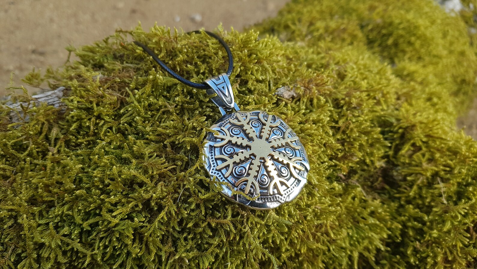 Valhalla Necklace / Valhalla pendant / Valholl / Aegishjalmur Etsy