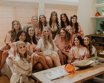 SALE Bridesmaid Robes, Custom Bridesmaid Gifts, Bridal Robe, Personalized Wedding Robe, Bridal Party Robe, Bride Robe, Getting Ready Robes