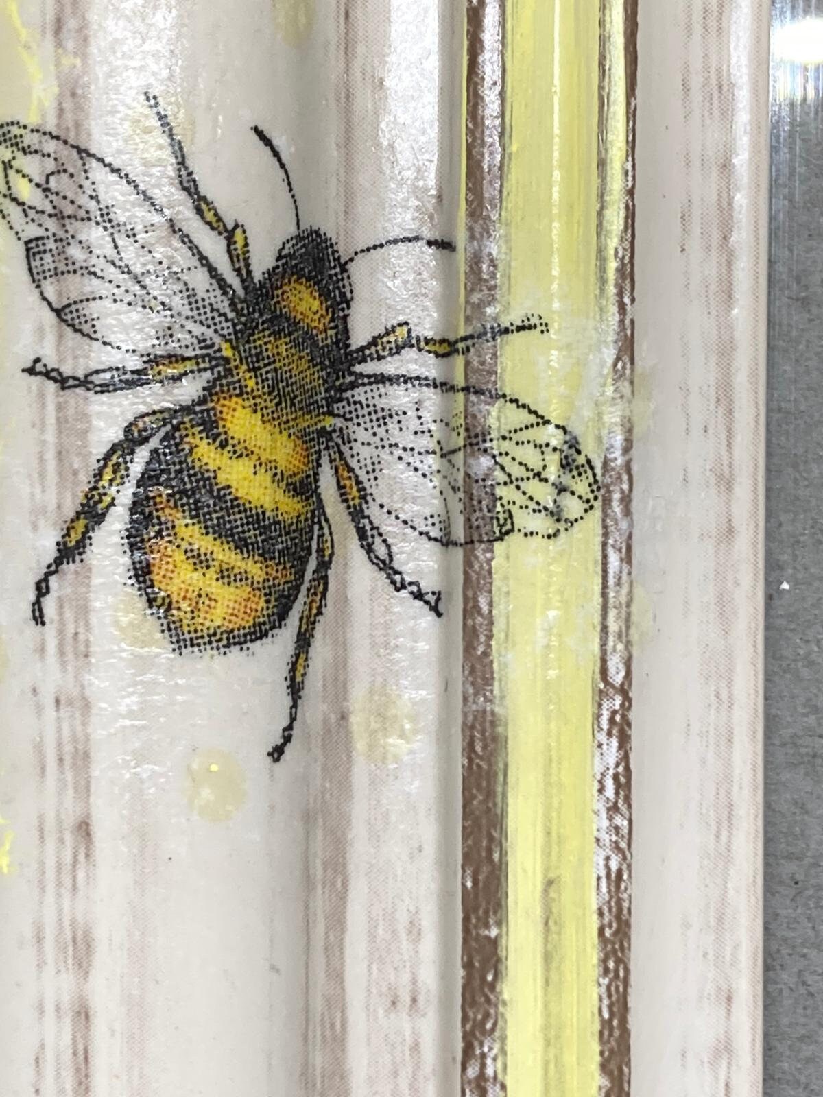 Bee Vintagestyle Photo Frame Wooden Bumble Bee Photo Frame Etsy UK