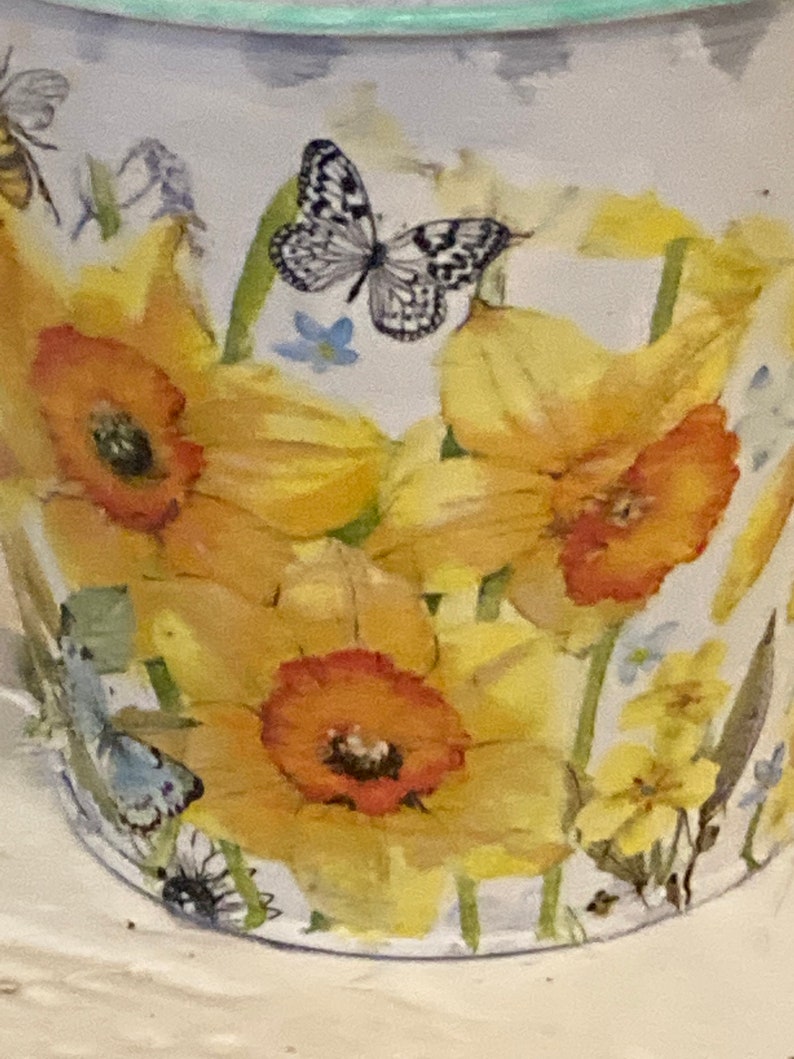 Watering Can Metal Watering Can Daffodil & Bee Watering Can Etsy UK