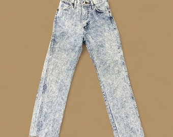 Vintage Wrangler Acid Wash Jeans: USA Made Raw Hem Boyfriend Fit