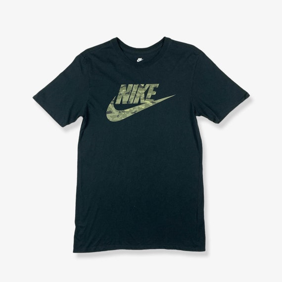 Vintage NIKE Camo Logo Graphic T-shirt 