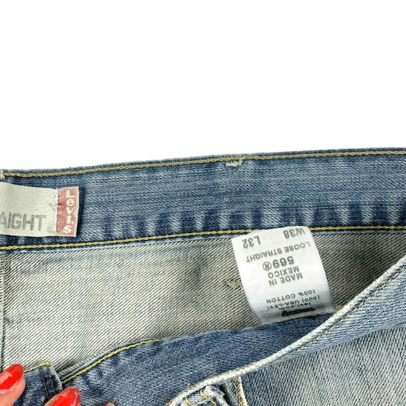 Vintage Levi's 569 Loose Fit Cut Off Denim Shorts… - image 3