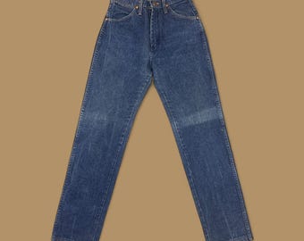 Vintage Wrangler USA Made Straight Leg Boyfriend/Mom Jeans Dark Blue W26 L30