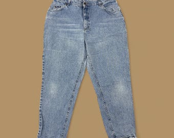 Vintage 90's Lee Tapered Leg Mom Jeans Light Blue W36 L29