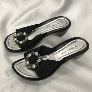 Vintage 80s sandals, very chic black sandals, black sandals very solid manufacturing, vintage sandals