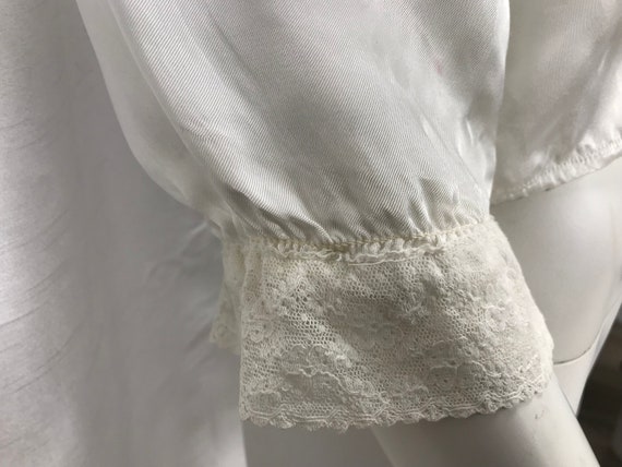 Vintage white nightie from the 50s - image 3